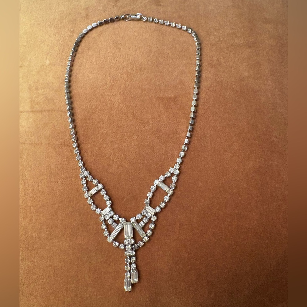 Elegant Vintage Rhinestone Necklace